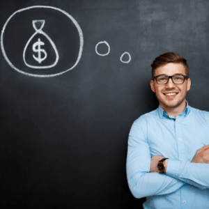 gerente pensando em dinheiro, visando economizar na logística